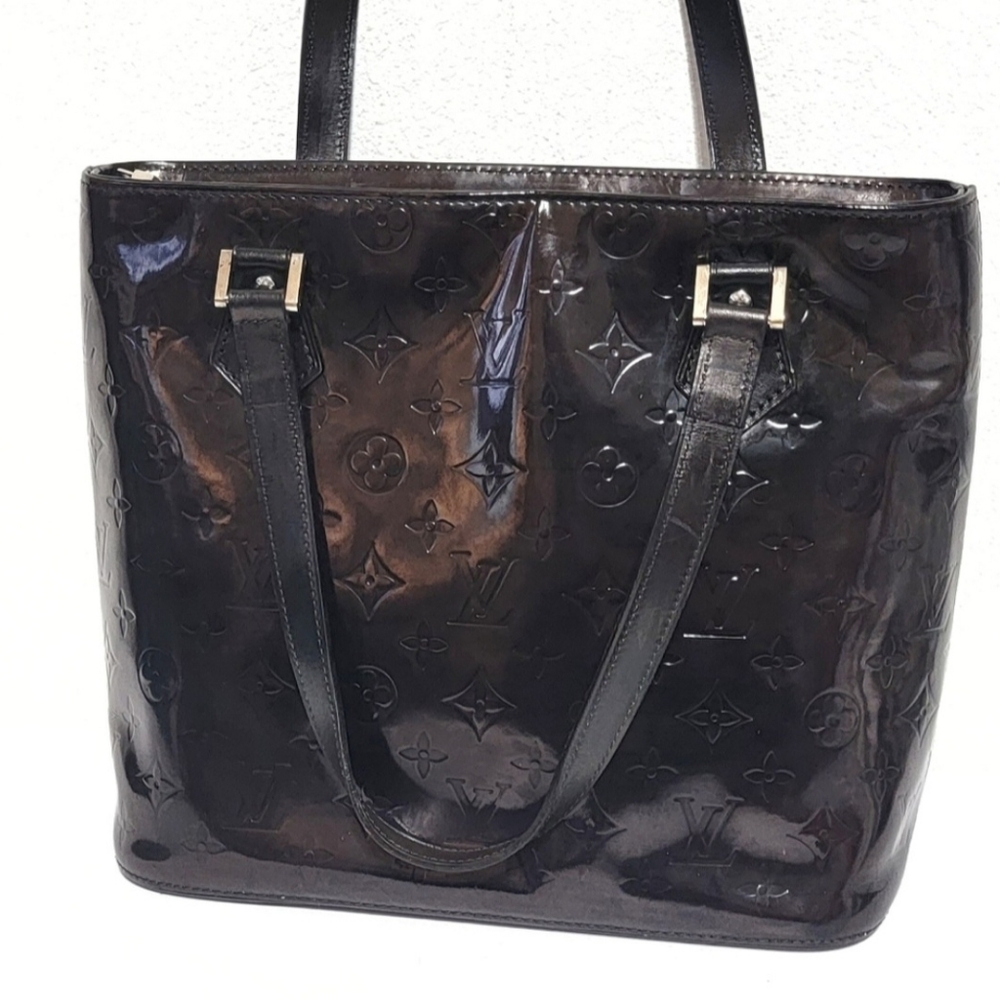 Louis Vuitton Vernis Houston Embossed Shoulder Bag - Picture 2 of 16